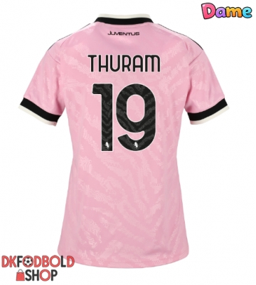 Juventus Khephren Thuram #19 Udebanetrøje Dame 2026-27 Kort ærmer Juventus Khephren Thuram #19 Udebanetrøje Dame 2026-27 Kort ærmer